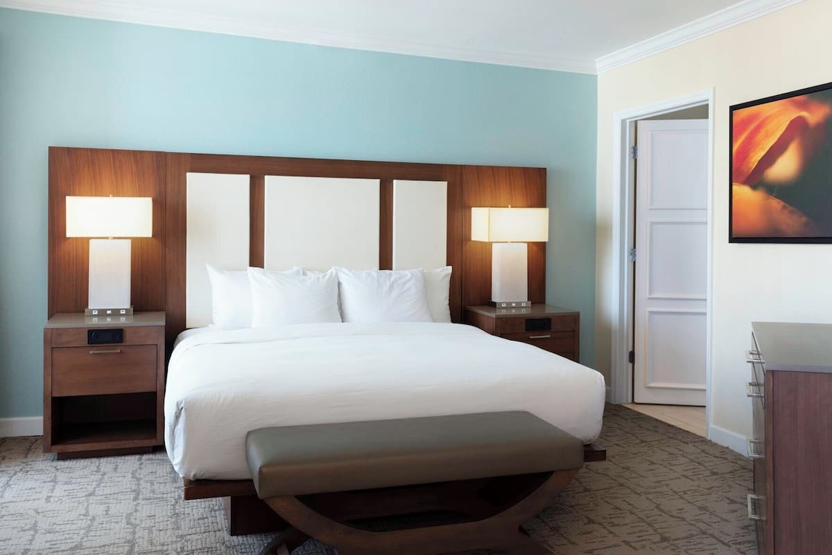 Literie hypoallergénique, surmatelas, coffres-forts dans les chambres