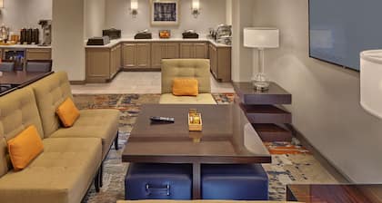 DoubleTree by Hilton Little Rock