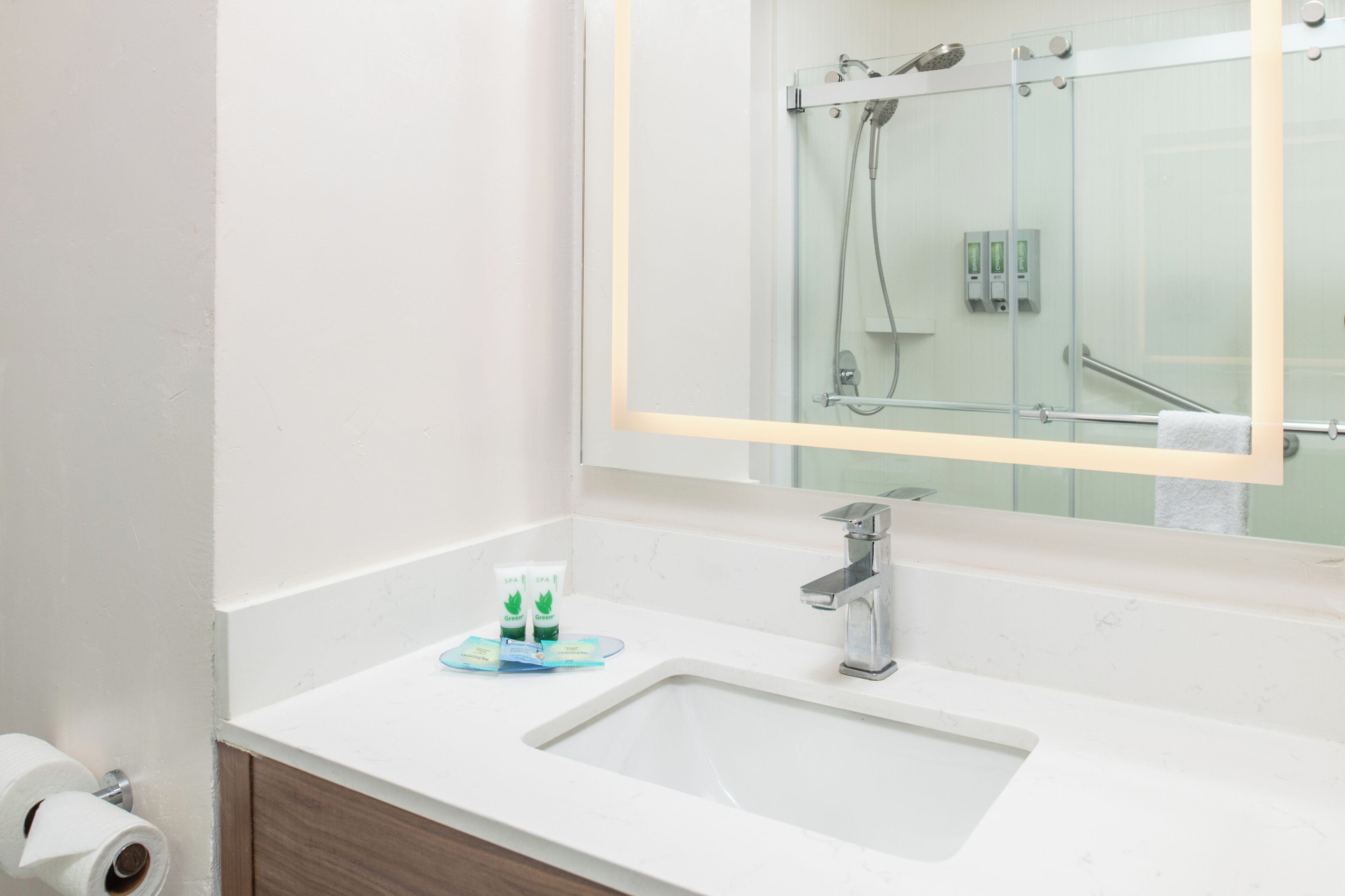 room, 2 queen beds, non smoking | bathroom | shower, free toiletries, hair dryer, towels