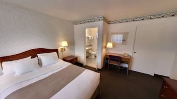 Desk, free WiFi, bed sheets