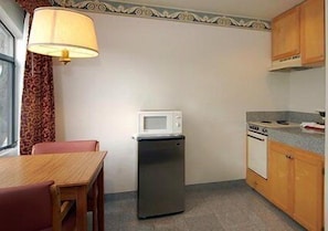 Fridge, microwave