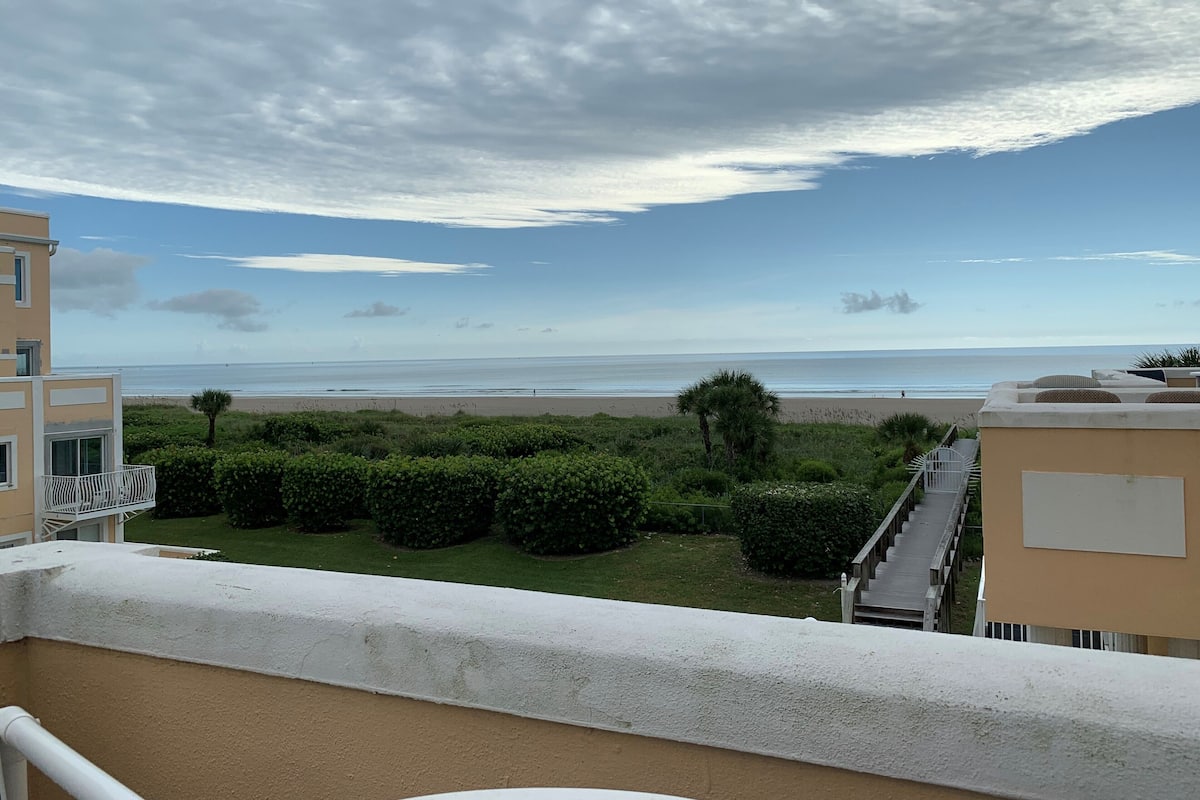 Beach/ocean view