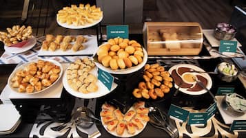 Free buffet breakfast