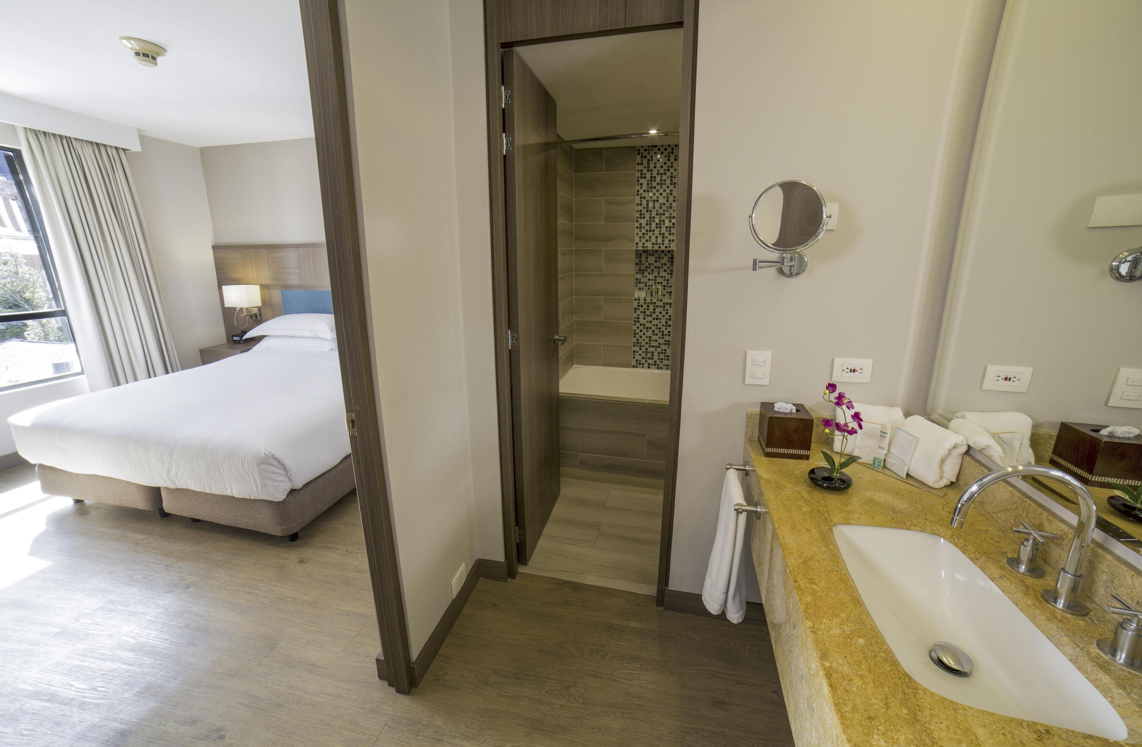Suite, One King Bed, Non-Smoking