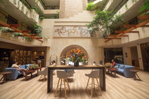 Lobby sitting area - Embassy Suites by Hilton Bogota - Rosales (Bogotá)