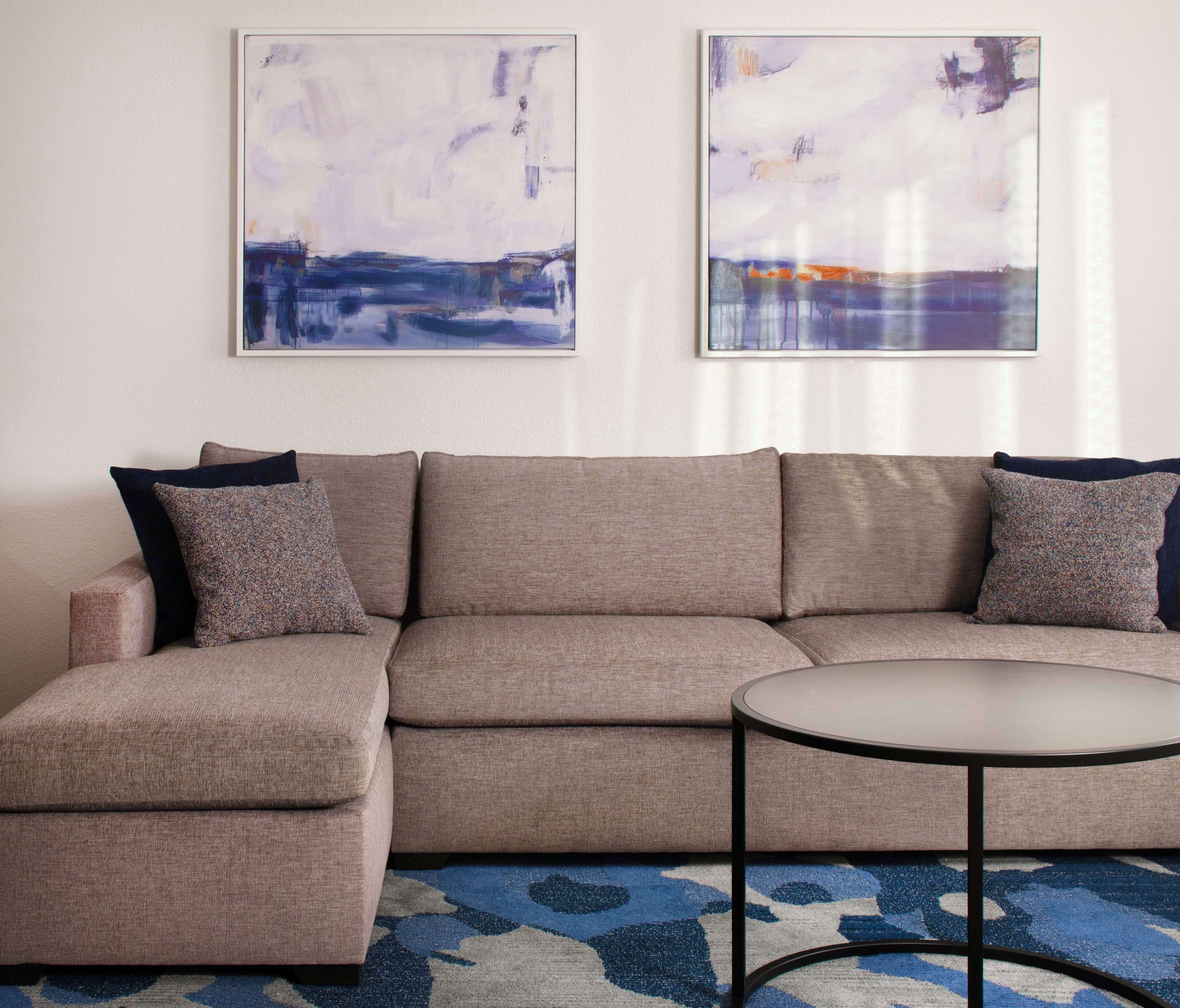 42-inch tv with cable channels