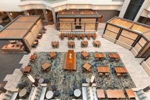 Free daily buffet breakfast - Embassy Suites by Hilton Monterey Bay Seaside (Seaside)