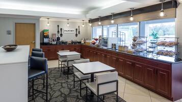 Petit déjeuner continental compris tous les jours