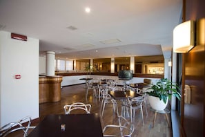 Bar (in der Unterkunft)