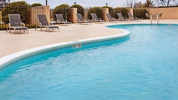 Seasonal outdoor pool, sun loungers