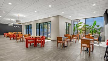 Free daily cooked-to-order breakfast