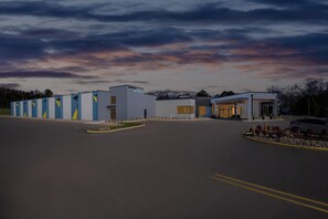 Exterior - Sonesta Select Hotels Statesville (Statesville)