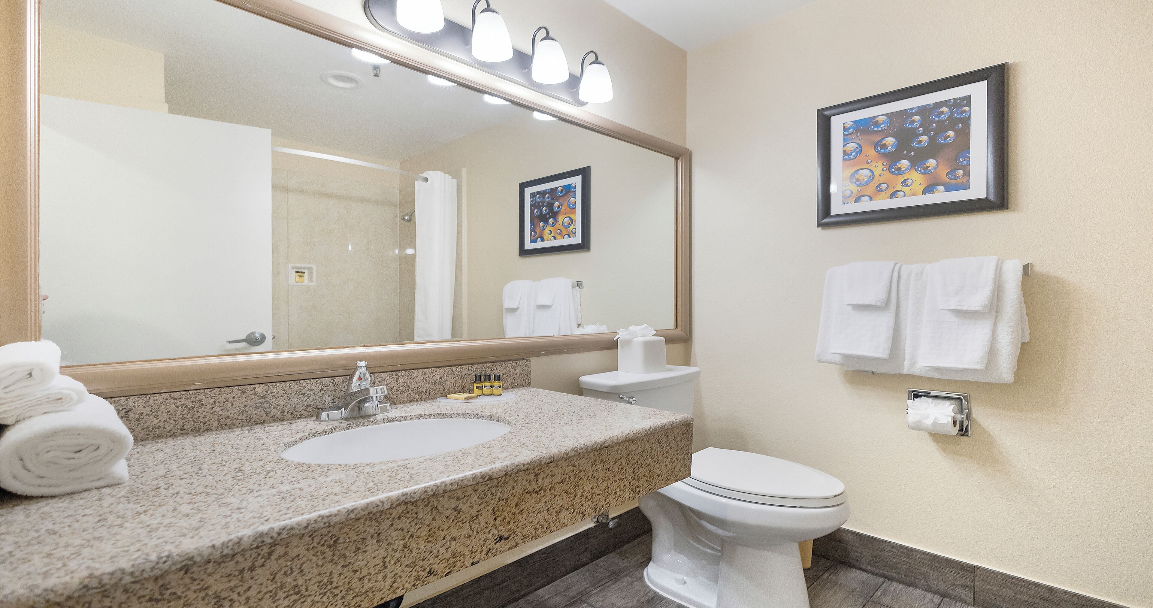 Photo - Best Western Plus Heritage Inn