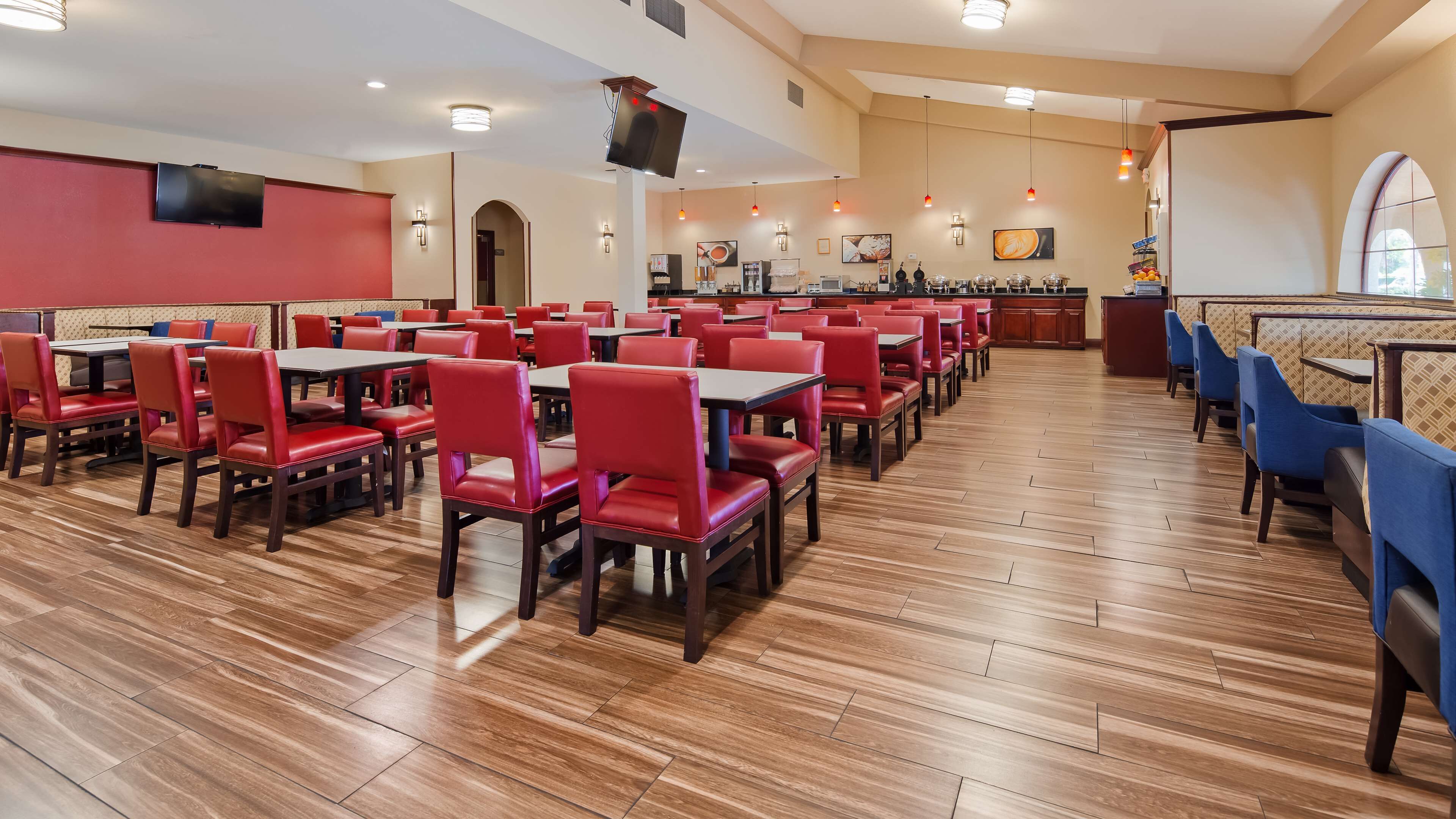 包每日自助早餐