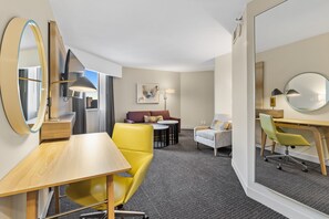 Suite, 1 Schlafzimmer | Hochwertige Bettwaren, Tempur-Pedic-Betten, Schreibtisch