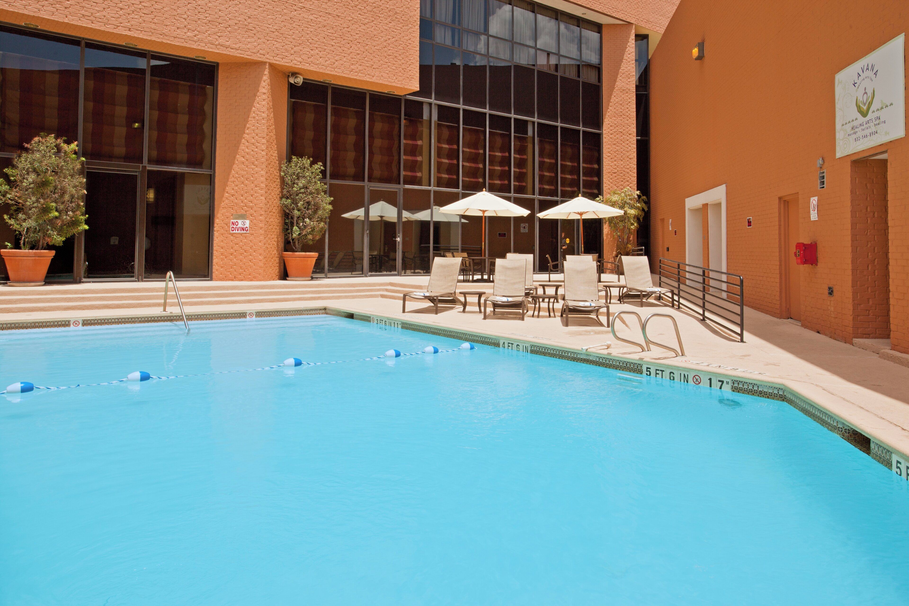 Outdoor pool, open 9:00 AM to 10:00 PM, sun loungers