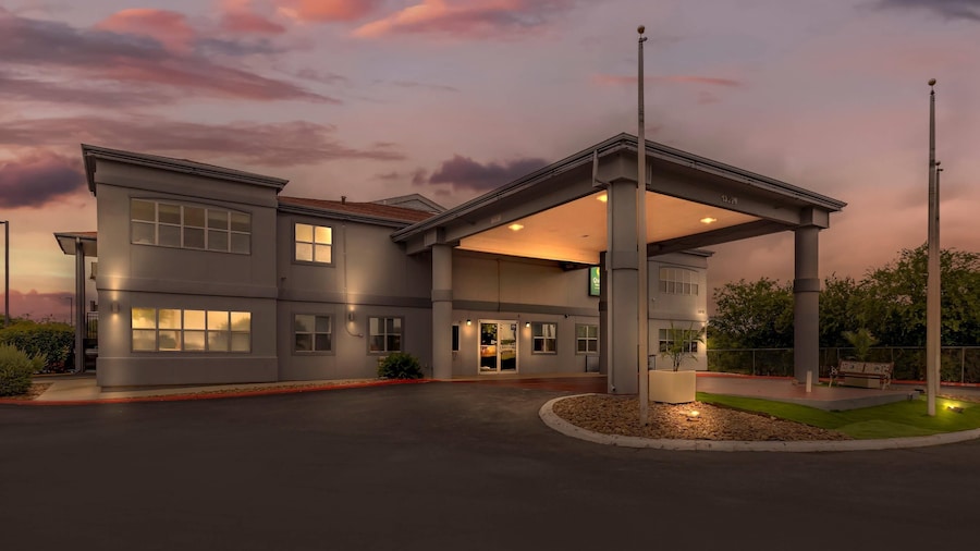 Quality Inn & Suites I-10 near Fiesta Texas