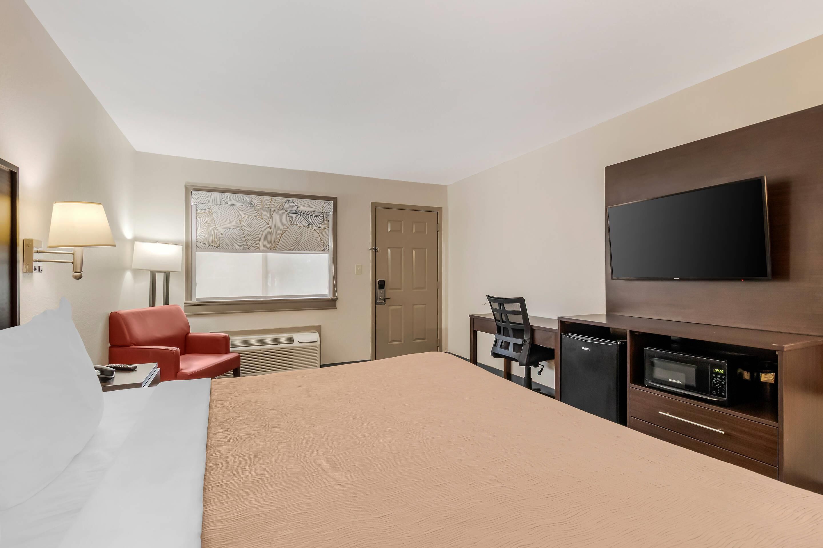 Photo - Quality Inn & Suites I-10 near Fiesta Texas