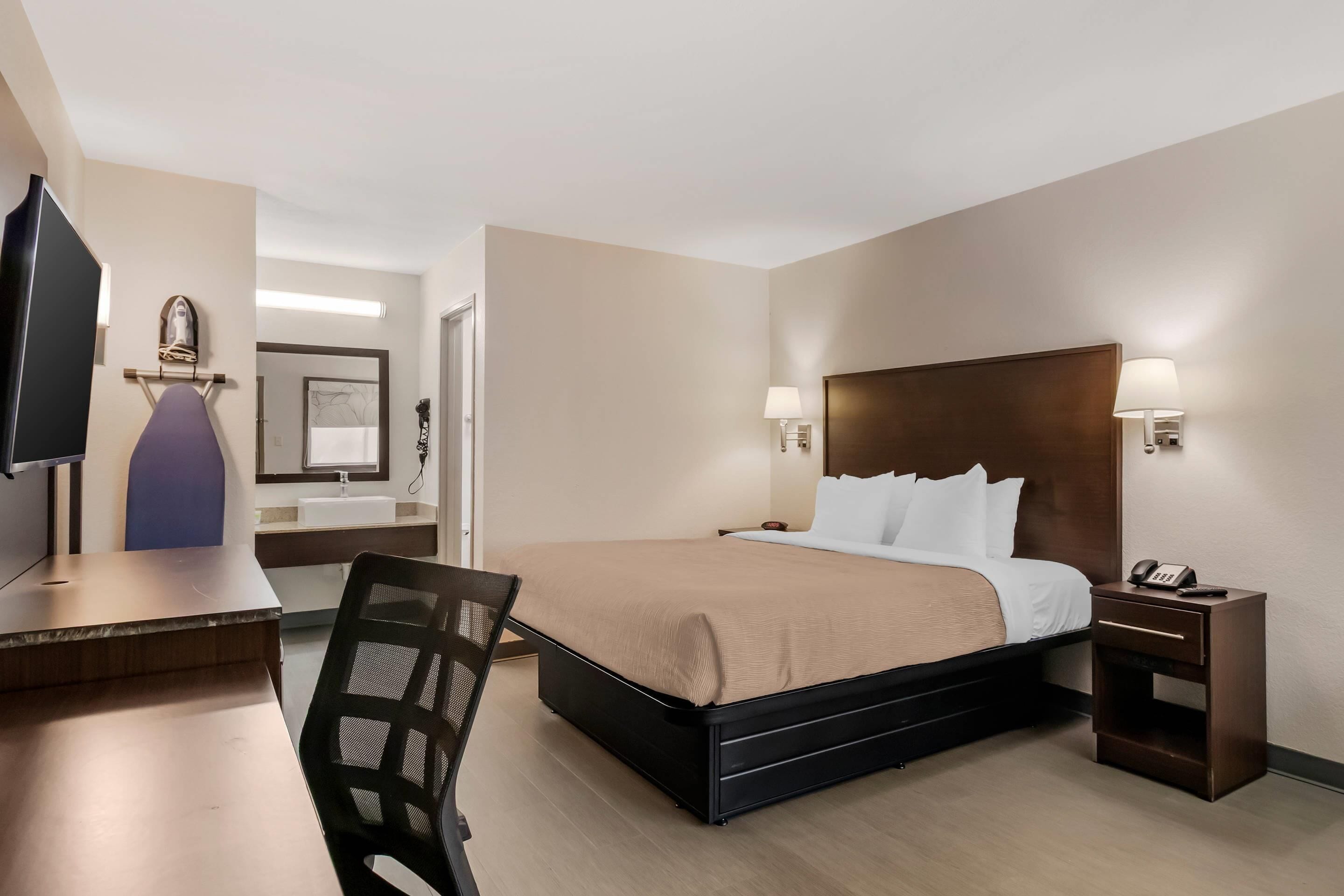 Photo - Quality Inn & Suites I-10 near Fiesta Texas