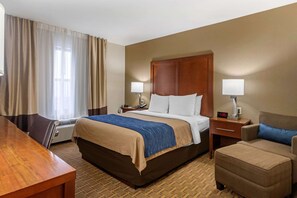 In-room safe, blackout drapes, iron/ironing board - Comfort Inn & Suites Springfield I-44 (Springfield)