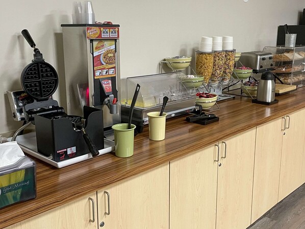 Free daily buffet breakfast