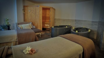 Couples treatment room(s), sauna, steam room, Turkish bath/hammam