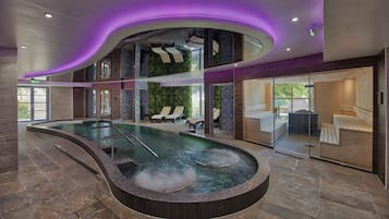 Couples treatment room(s), sauna, steam room, Turkish bath/hammam