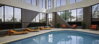 Crowne Plaza Dallas Market Ctr - Love Field by IHG