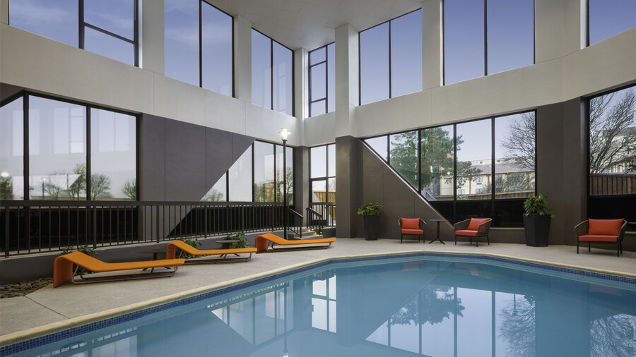 Crowne Plaza Dallas Market Ctr - Love Field by IHG