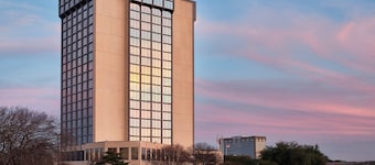 Crowne Plaza Dallas Market Ctr - Love Field by IHG