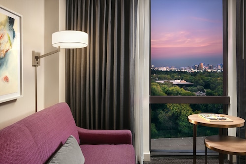 Crowne Plaza Dallas Market Ctr - Love Field by IHG
