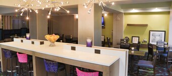 Hampton Inn & Suites Nashville-Airport