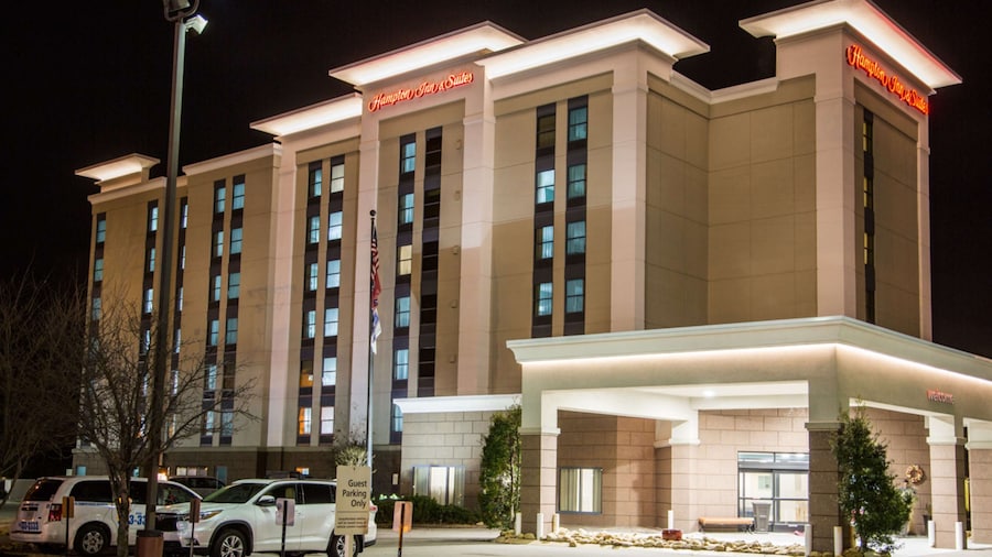 Hampton Inn & Suites Nashville-Airport
