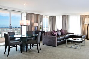 บริการอาหารเช้า อาหารกลางวัน อาหารเย็น, อาหารแคลิฟอร์เนีย