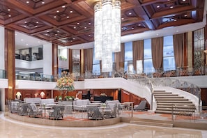 Lobby-Lounge