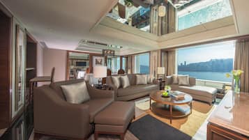 Minibar, in-room safe, desk, laptop workspace