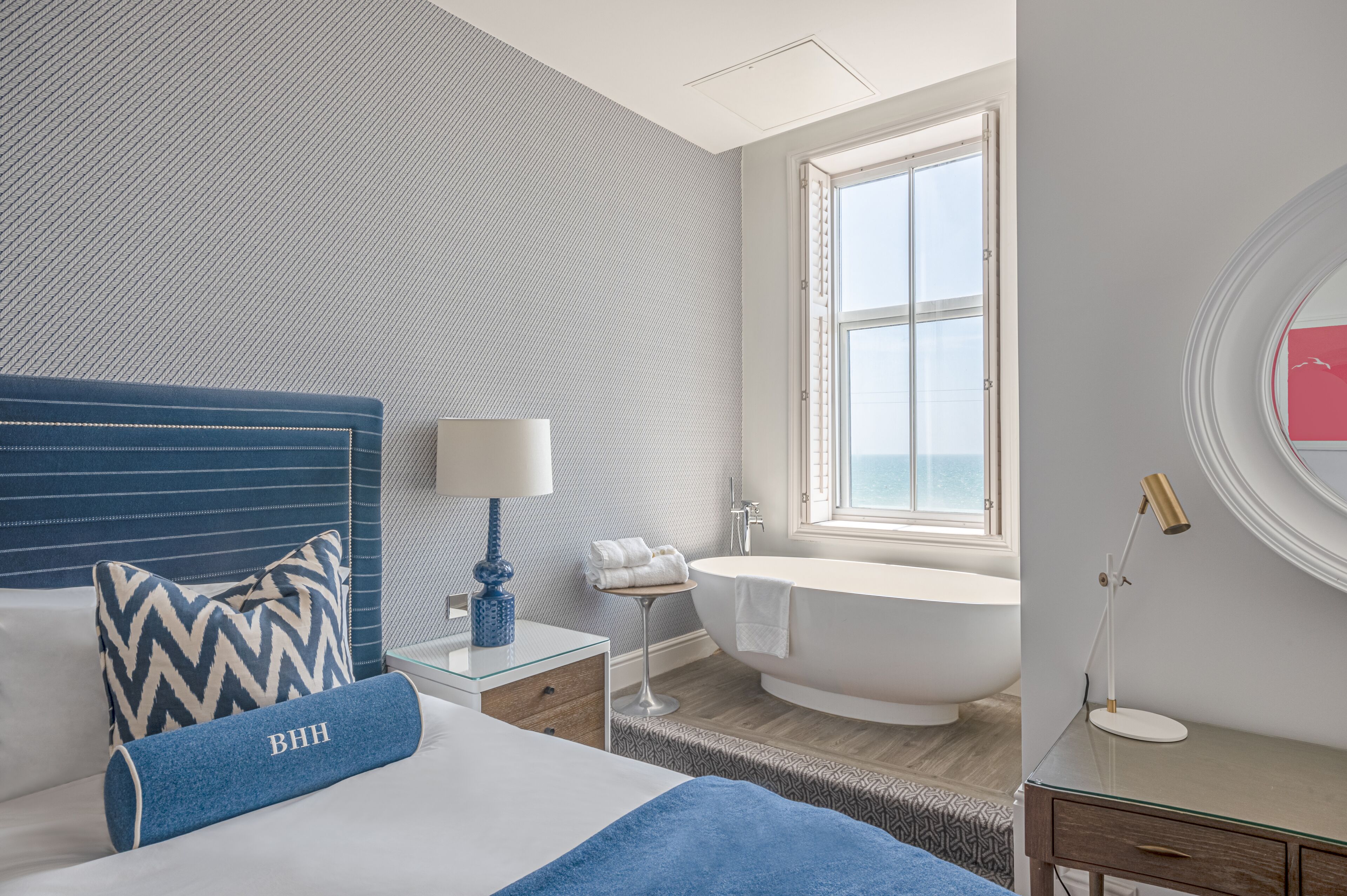 Deluxe Double Room, Sea View | Egyptian cotton sheets, premium bedding, minibar, in-room safe