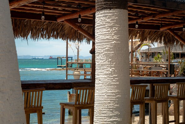 Poolside bar