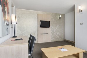 One Bedroom Apartment	 | Living area - Metro Hotel Perth (South Perth)
