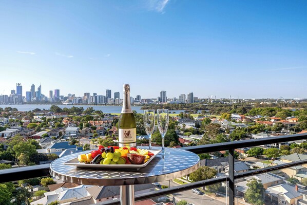 Superior Riverview | View from room - Metro Hotel Perth (South Perth)