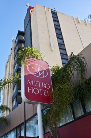 Front of property - Metro Hotel Perth (South Perth)
