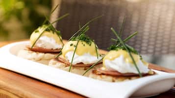 Tägliches großes Frühstück gegen Gebühr