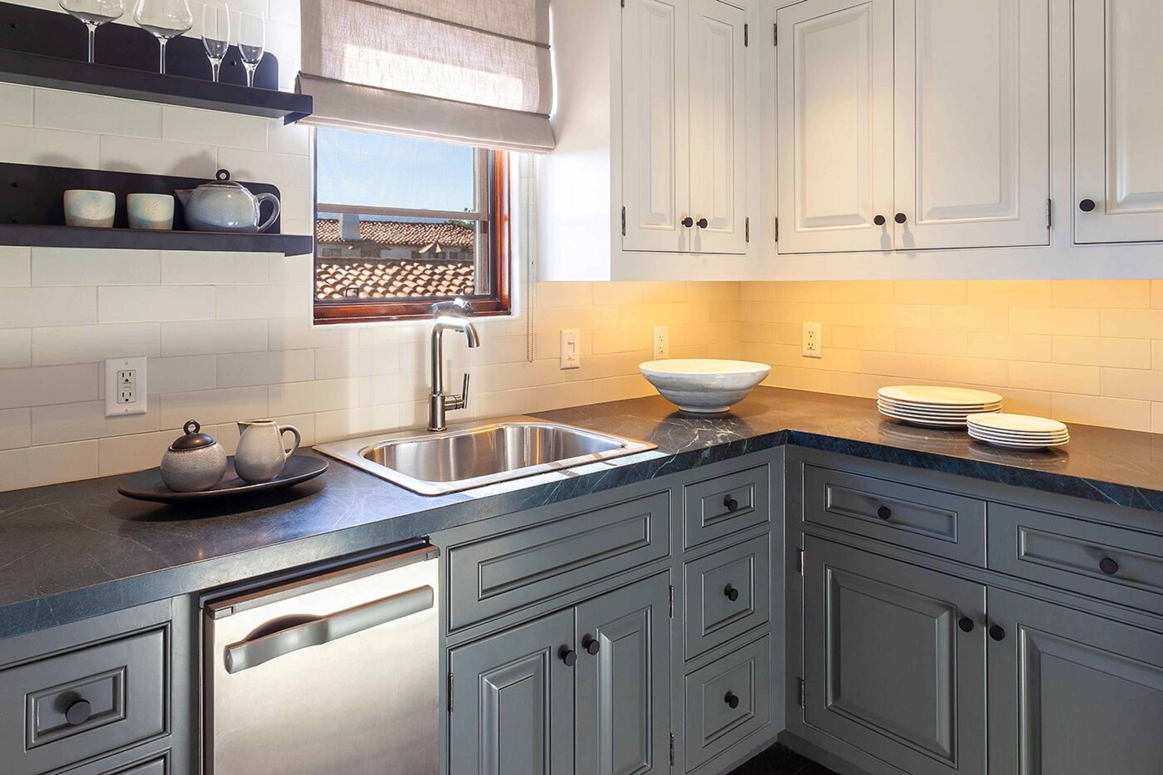 mini-fridge, coffee/tea maker, electric kettle