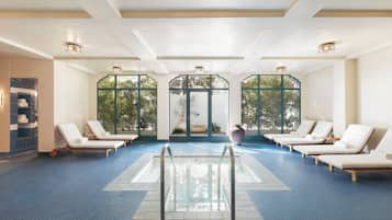 Couples treatment rooms, sauna, hot tub, body treatments, mud baths