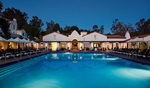 4 outdoor pools, open 7 AM to 10 PM, cabanas (surcharge), sun loungers - Ojai Valley Inn (Ojai)