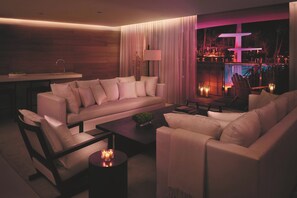 Bungalow Bi-Level Loft Suite, 1 Bedroom | Down comforters, pillowtop beds, minibar, in-room safe - The Miami Beach EDITION (Miami Beach)