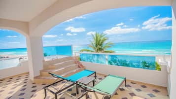 Sun Club Master Suite Ocean Front King | Vue de la chambre