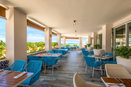 10 restaurants, Mexican cuisine. Sunscape Cancun All-Inclusive Resort & Spa by Hyatt