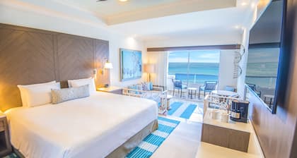 Wyndham Alltra Cancun All Inclusive Resort
