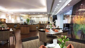 Daily buffet breakfast (MXN 480.00 per person)